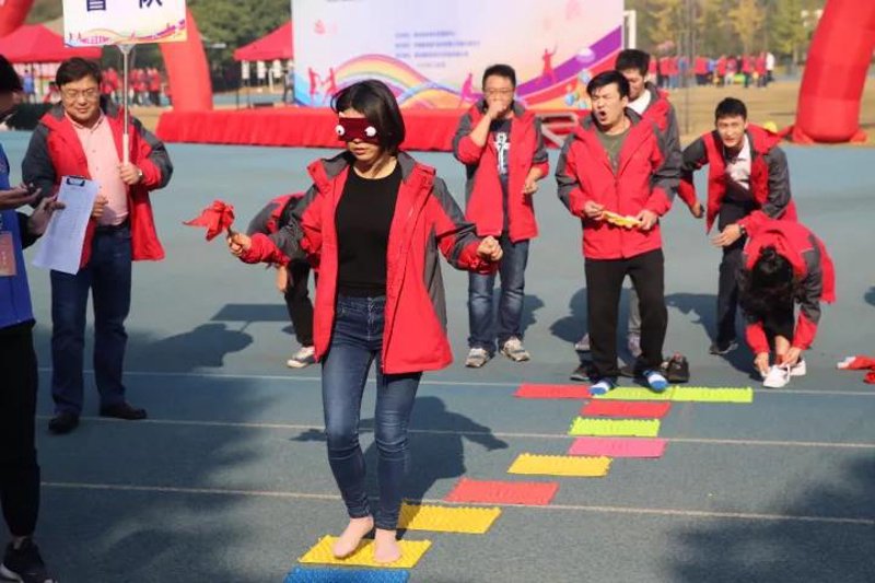 轻便休闲鞋：时尚与舒适的结合